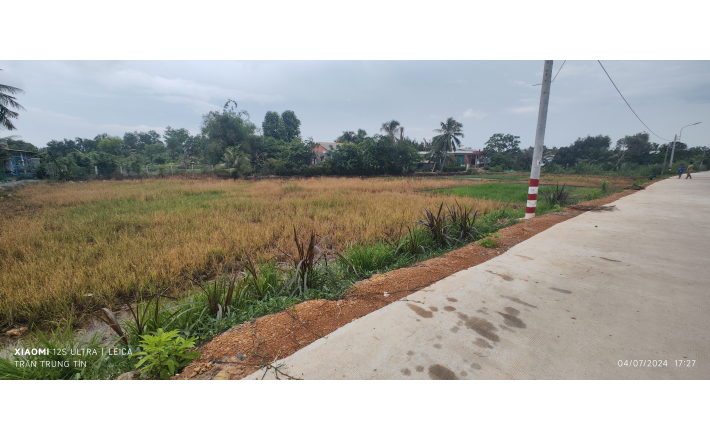 Bán lô đất lúa 4 mặt tiền chuyển thổ phân lô giá chốt 4  tỷ 
