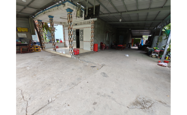 Bán gấp nhà khu vực trung tâm thị trấn Tân Trụ giá 3 tỷ