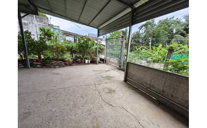 Bán gấp nhà khu vực trung tâm thị trấn Tân Trụ giá 3 tỷ